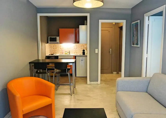 Proche Croisette, T2 Avec Terrasse, By Palmazur * Cannes